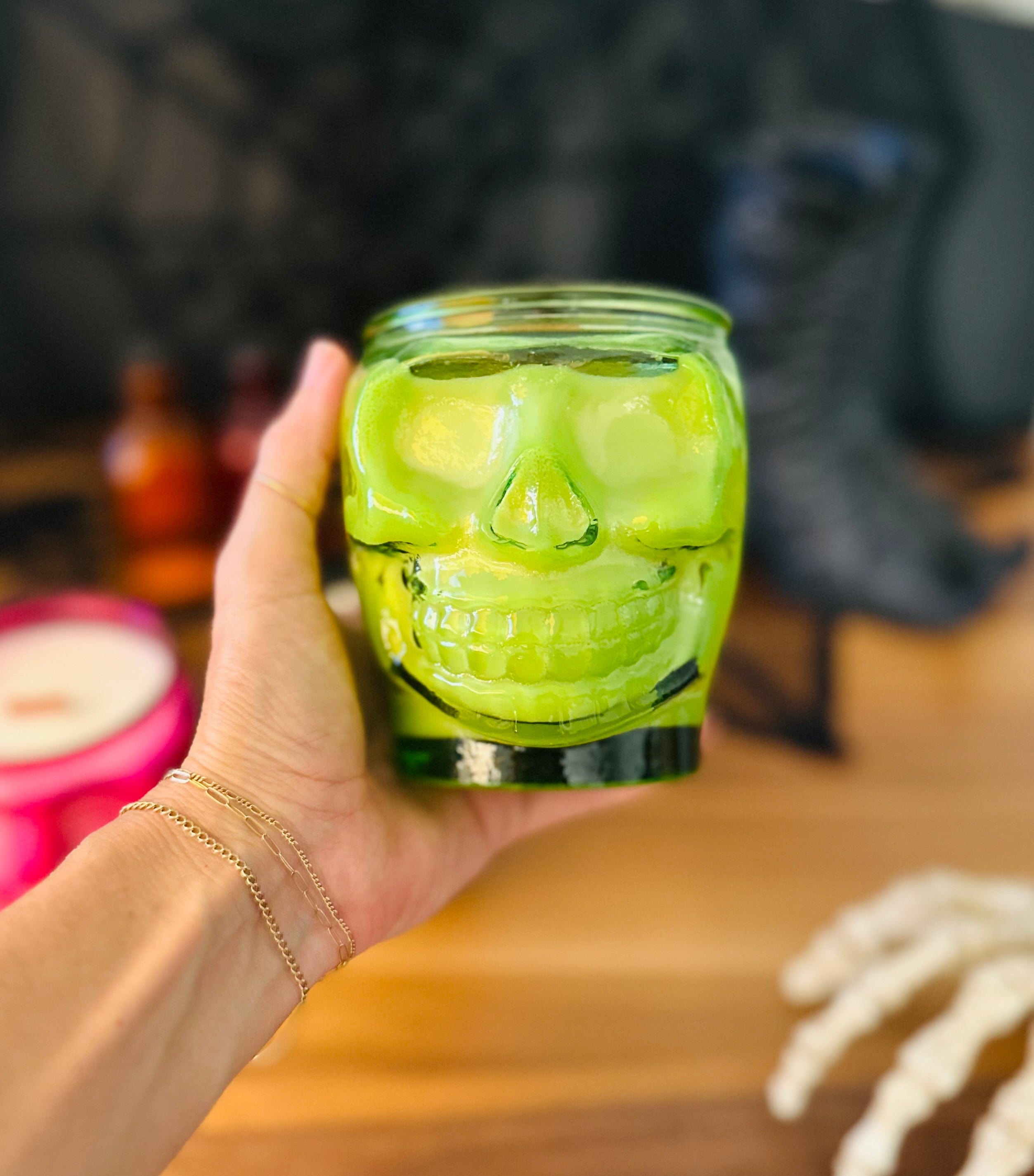 Hold the magic in your hands.
Our skull candles aren’t just spooky—they’re spellbinding 🔮