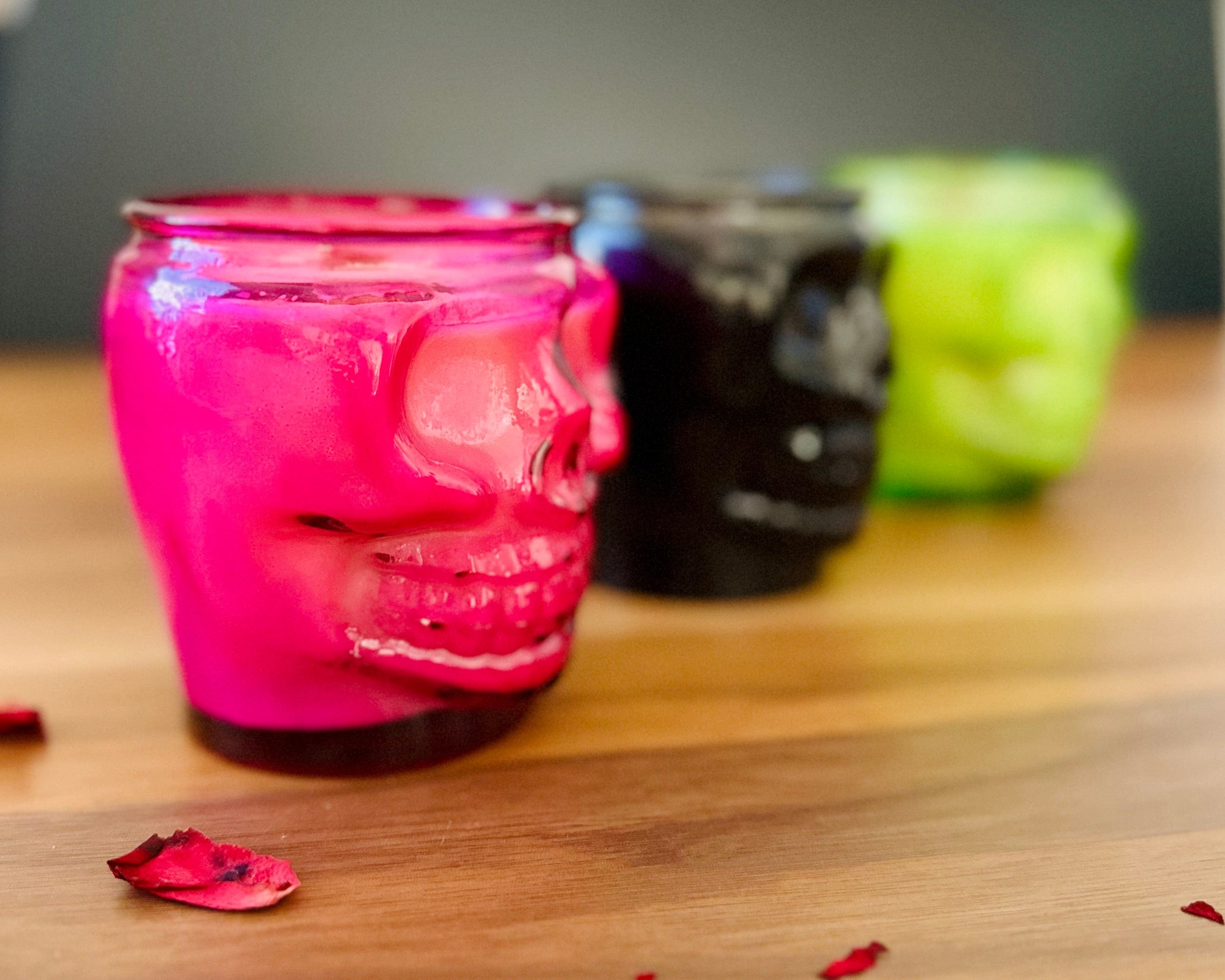 Every curve, every crack, every pour — intentional.
These skull candles are handcrafted with purpose. No two are exactly the same.