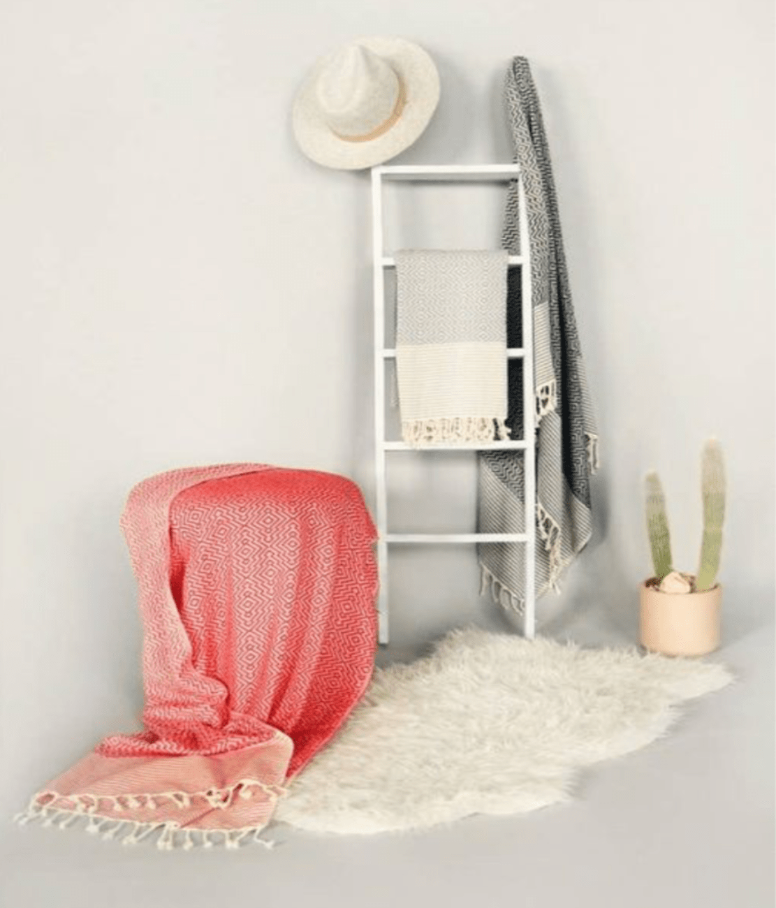 Yucca Peshtemal RED Throw