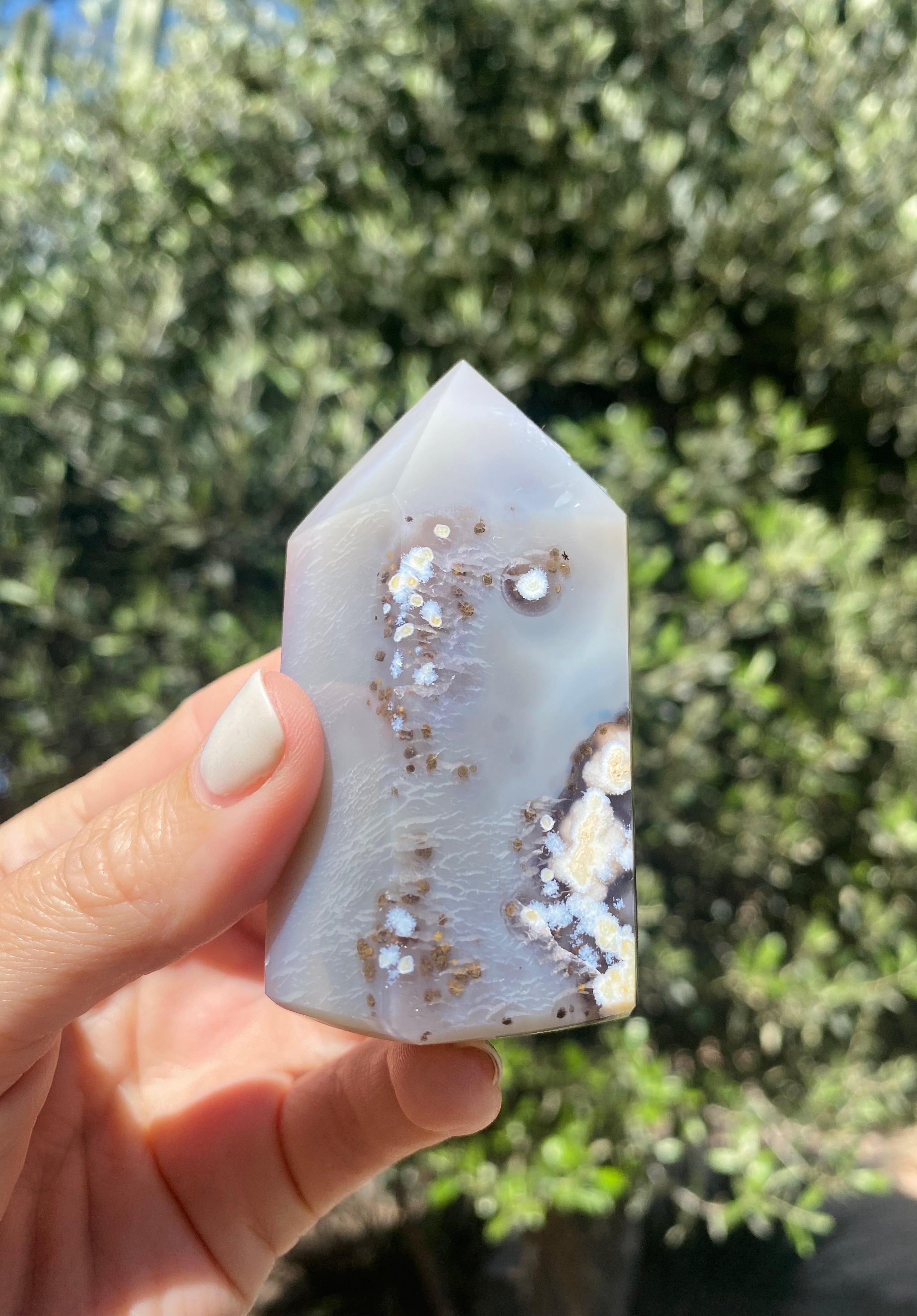 Polished Agate Obelisk, glittering microcrystals, rebalancing and harmonizing energies, cleansing aura, and transforming negativity
