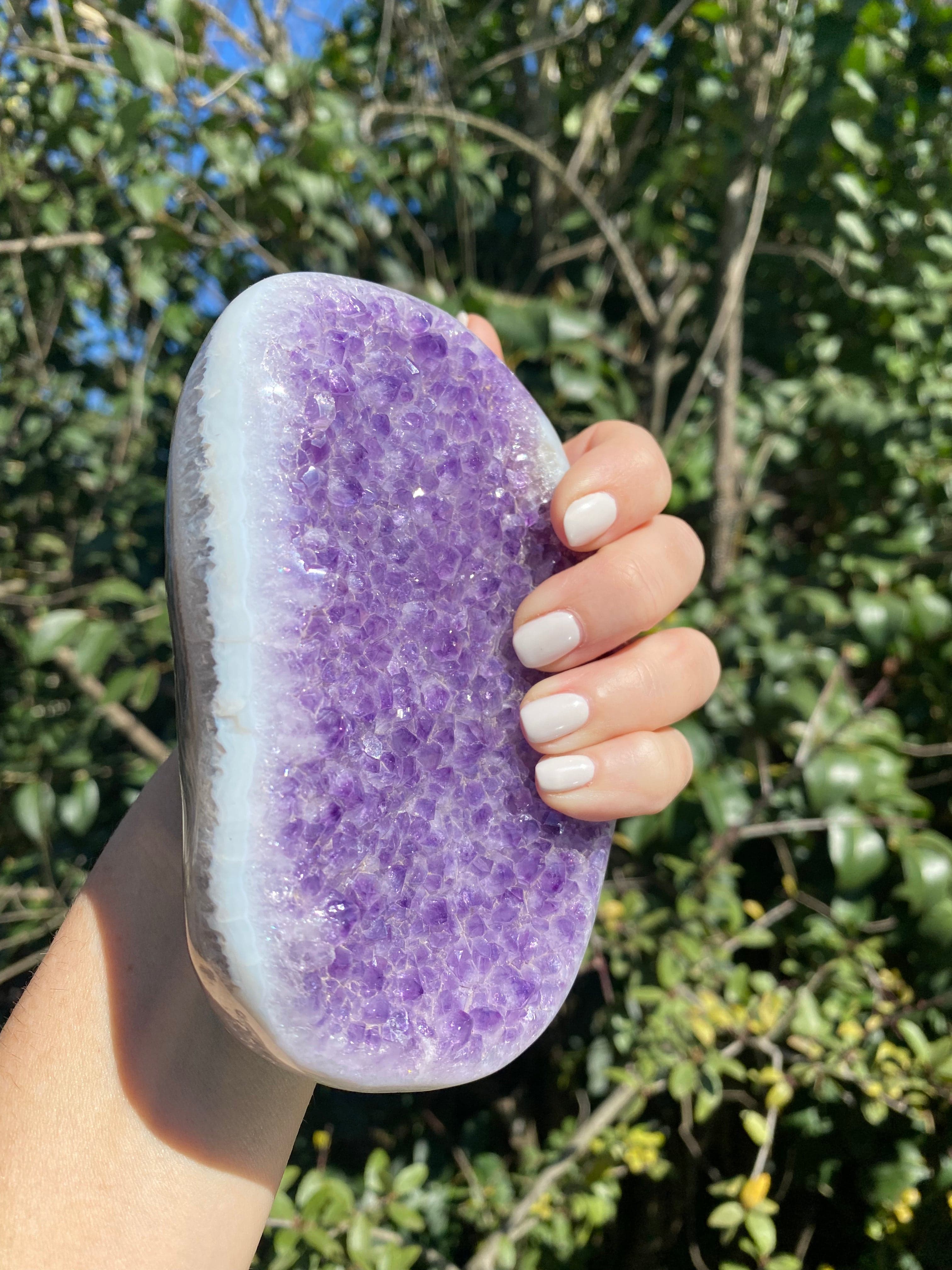 Amethyst crystal with baby blue and white Agate, opening the crown chakra and offering cleansing energy.