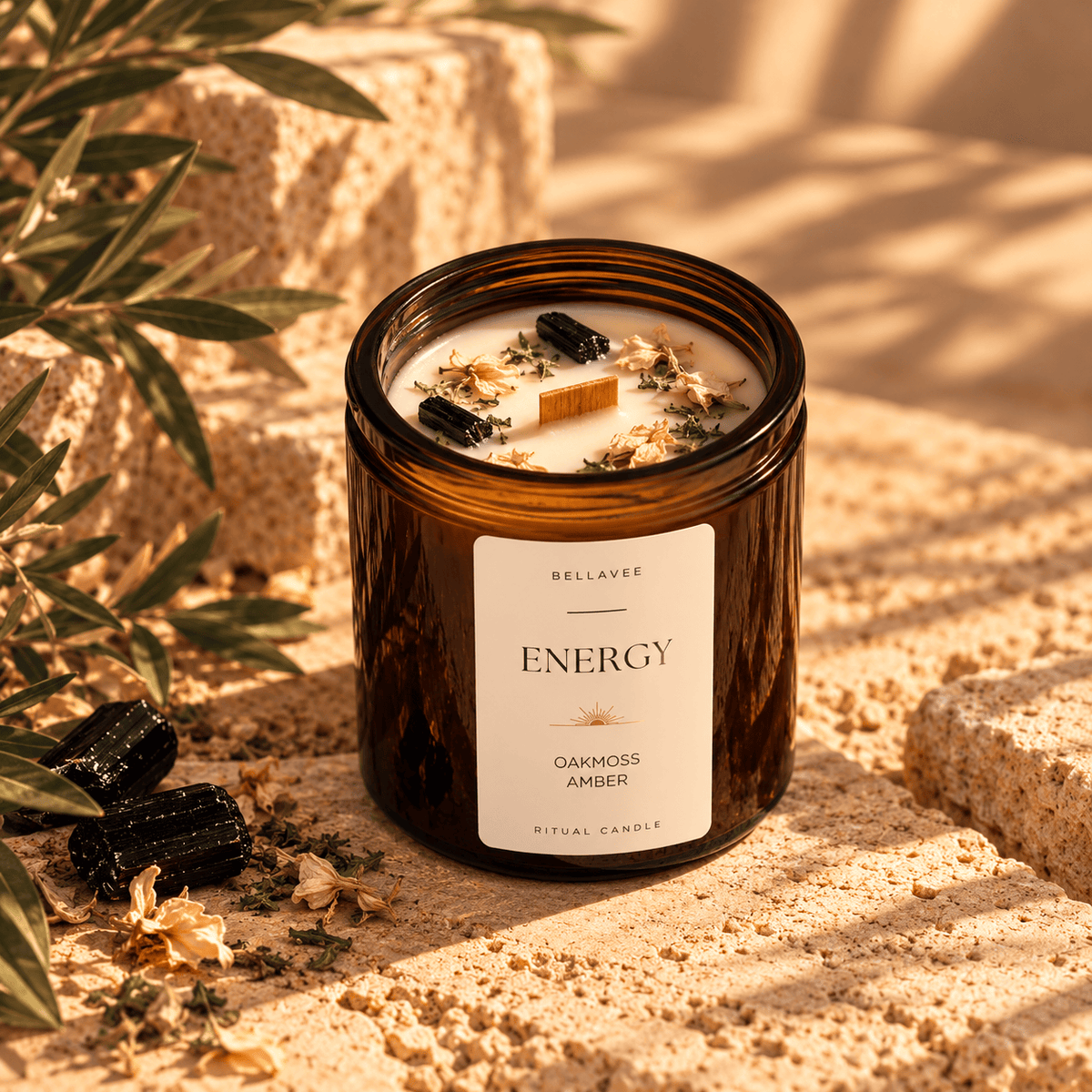 ENERGY crystal candle with Black Tourmaline, wooden wick and botanicals – Oakmoss &amp; Amber