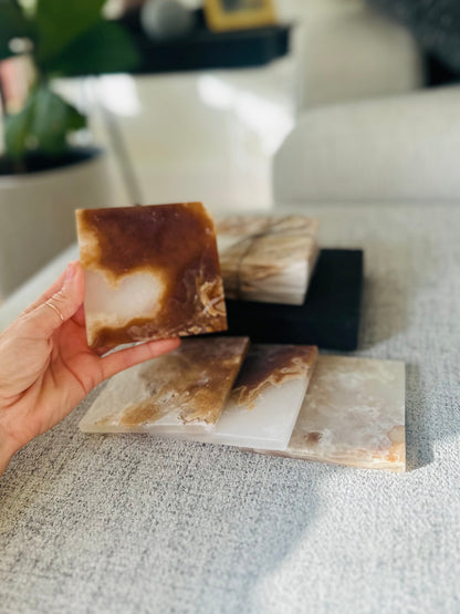 Elegant Onyx Crystal Coasters, perfect for everyday use or special occasions, combining functionality and natural beauty in every piece