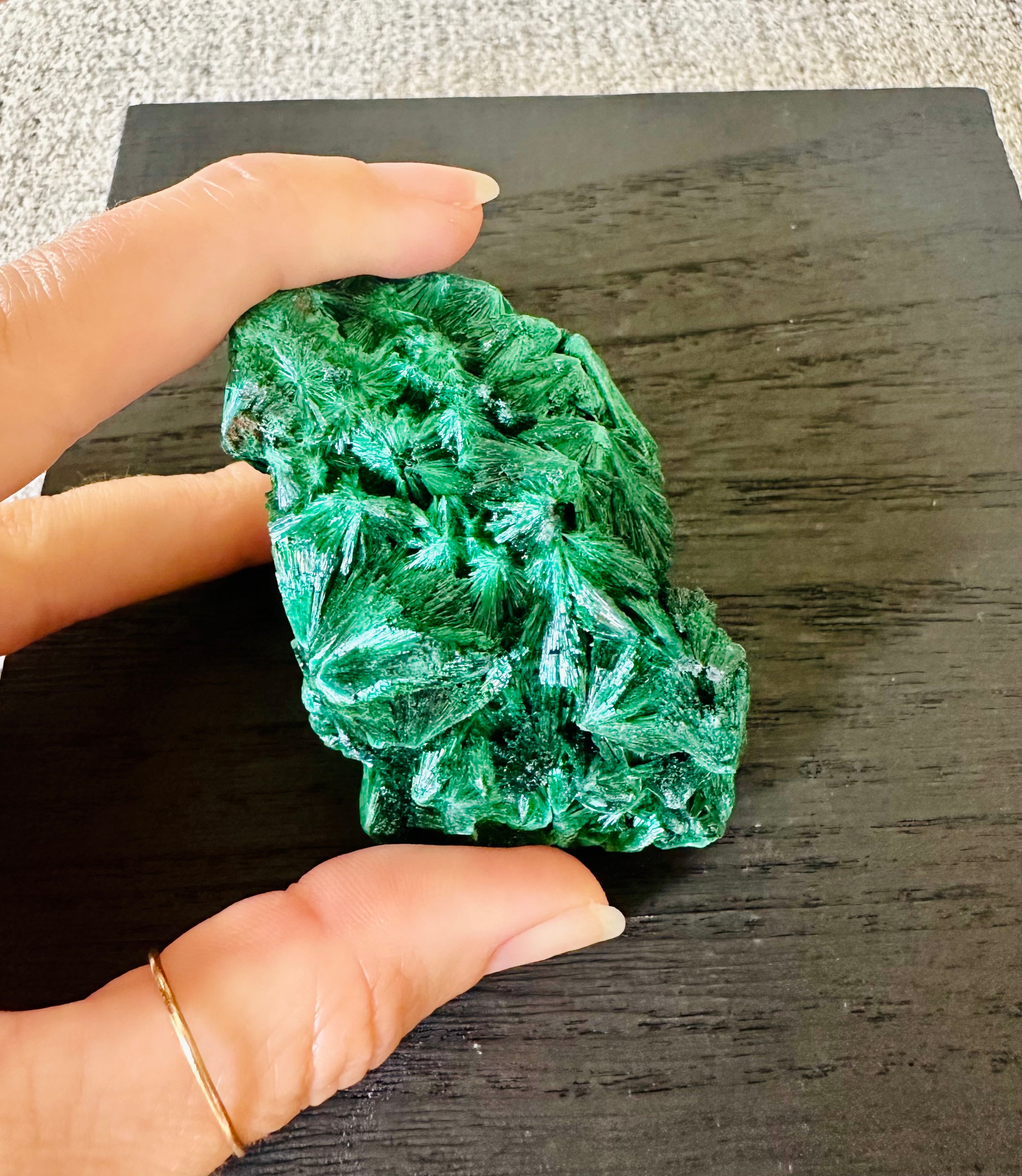 Raw Malachite enhances spiritual transformation and emotional healing, while adding natural elegance to your space