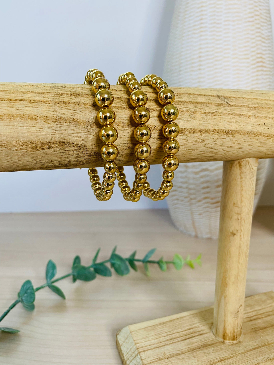Suzy Gradual Gold Bracelet, heavy weight and chic, perfect for layering and adding a stylish touch to any outfit
