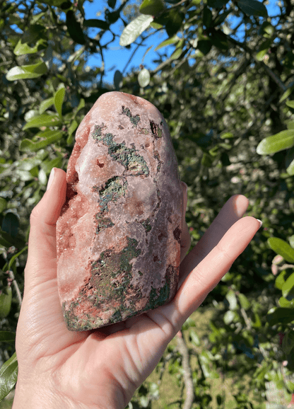 Freeform Crystal Tower features sparkling pink geode cavities, offering beauty and tranquility for meditation or décor