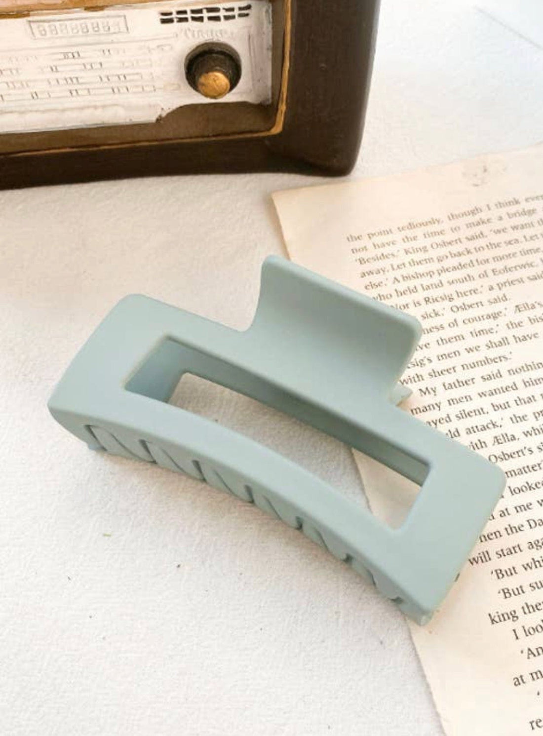 Teal Sophie Matte Claw, featuring a soft matte finish, perfect for securely holding thick hair while adding a pop of color