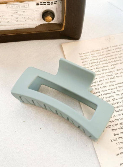 Teal Sophie Matte Claw, featuring a soft matte finish, perfect for securely holding thick hair while adding a pop of color