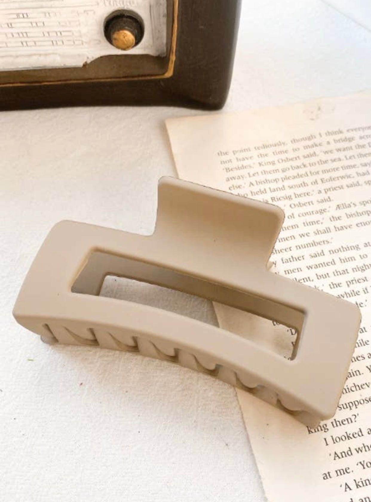 Camel Sophie Matte Claw, designed to securely hold thick hair with a stylish matte finish, ideal for elevating your hairstyle
