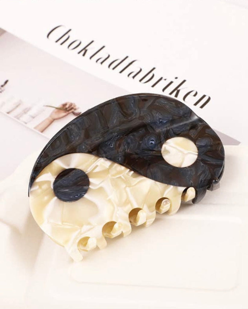 Yin Yang Claw