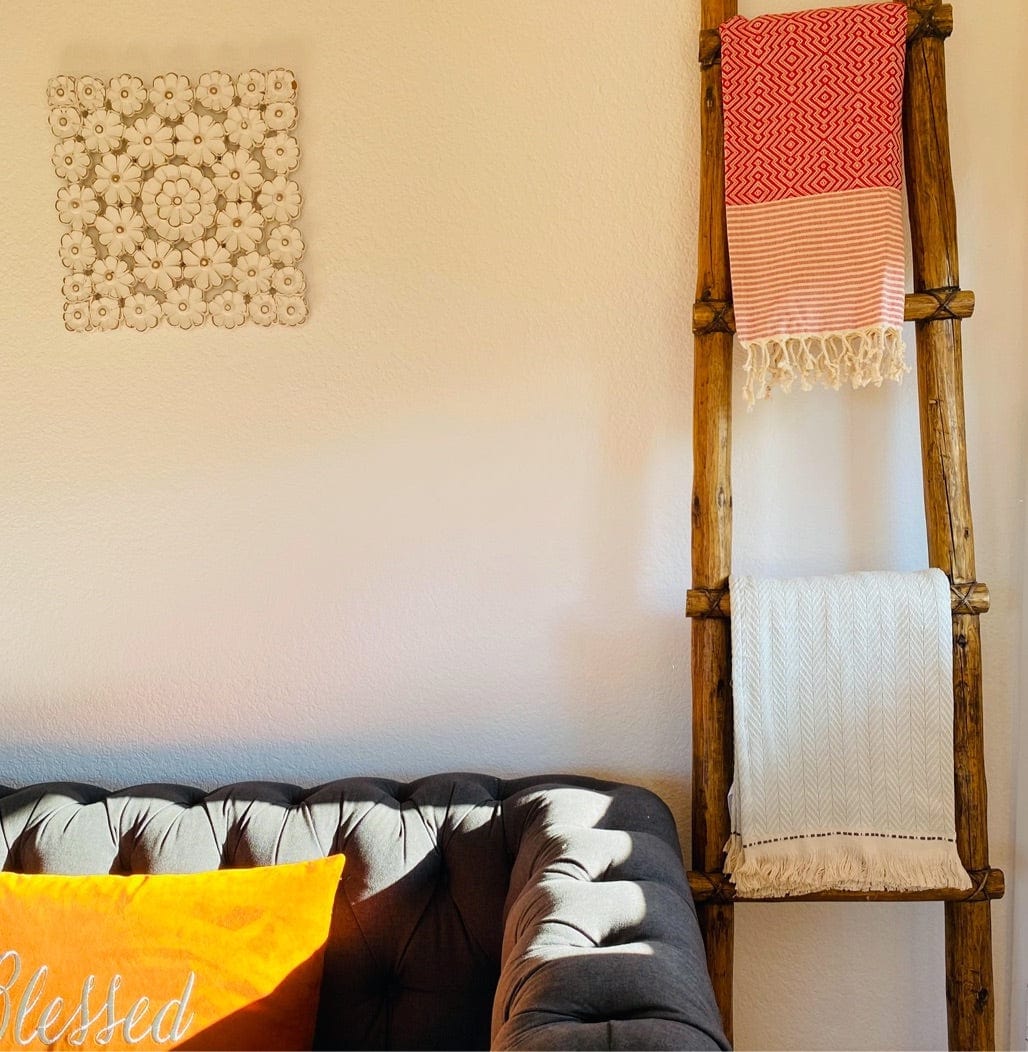 Yucca Peshtemal RED Throw